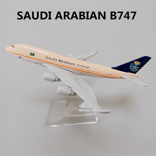 16cm/6.3" Saudia B747 (NoGear)
