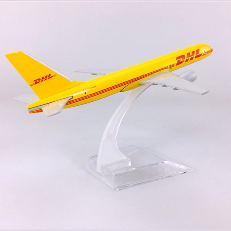 16cm/6.3" DHL B757 (NoGear)