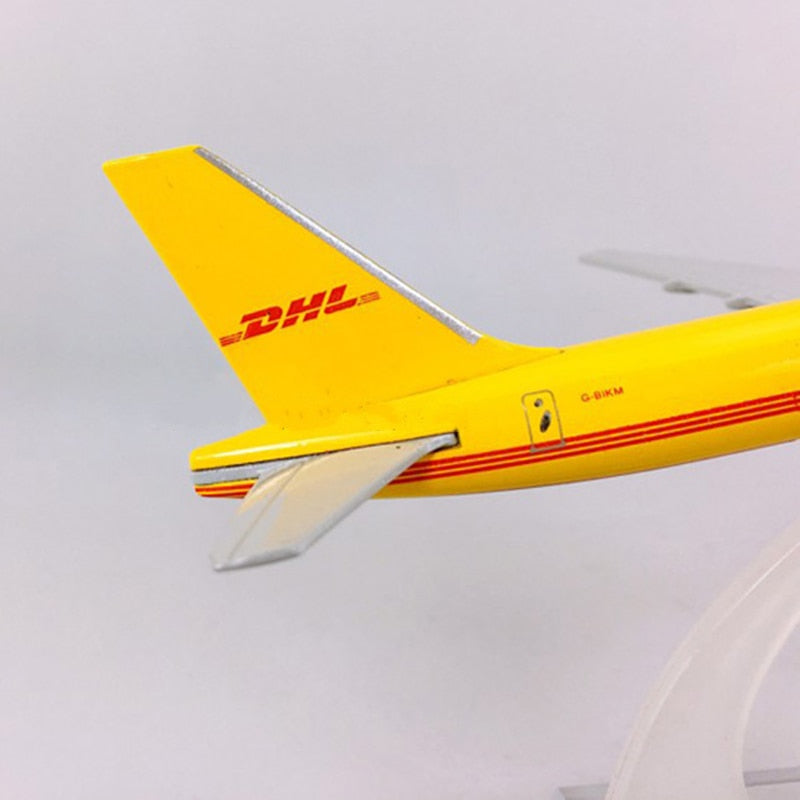 16cm/6.3" DHL B757 (NoGear)