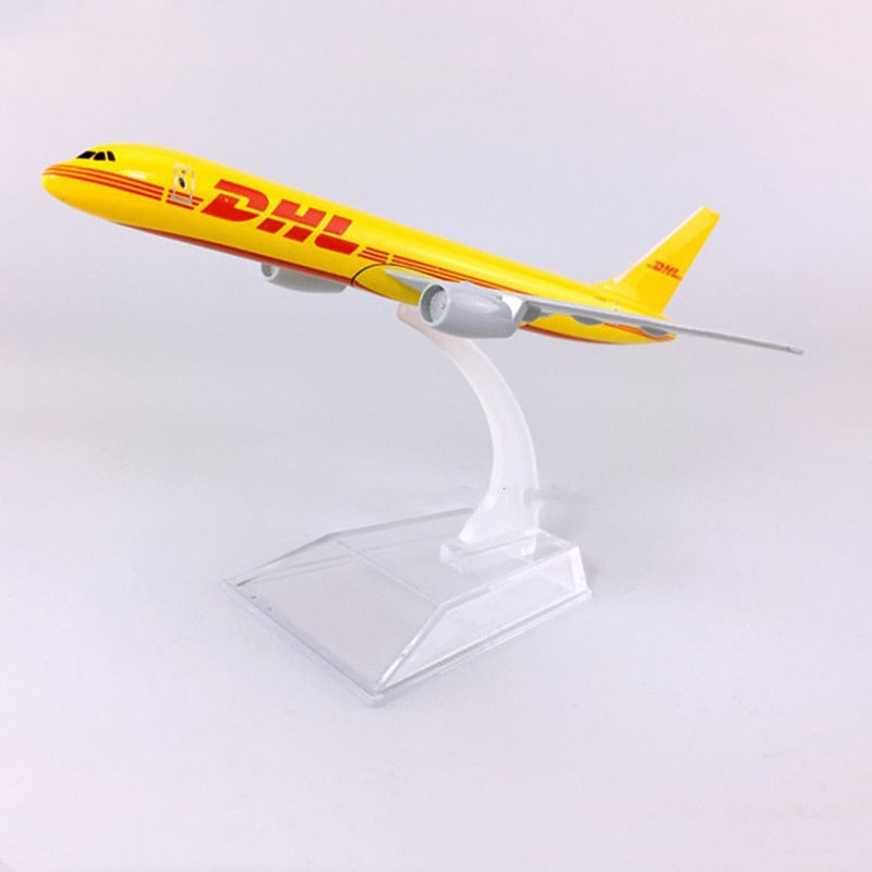 16cm/6.3" DHL B757 (NoGear)