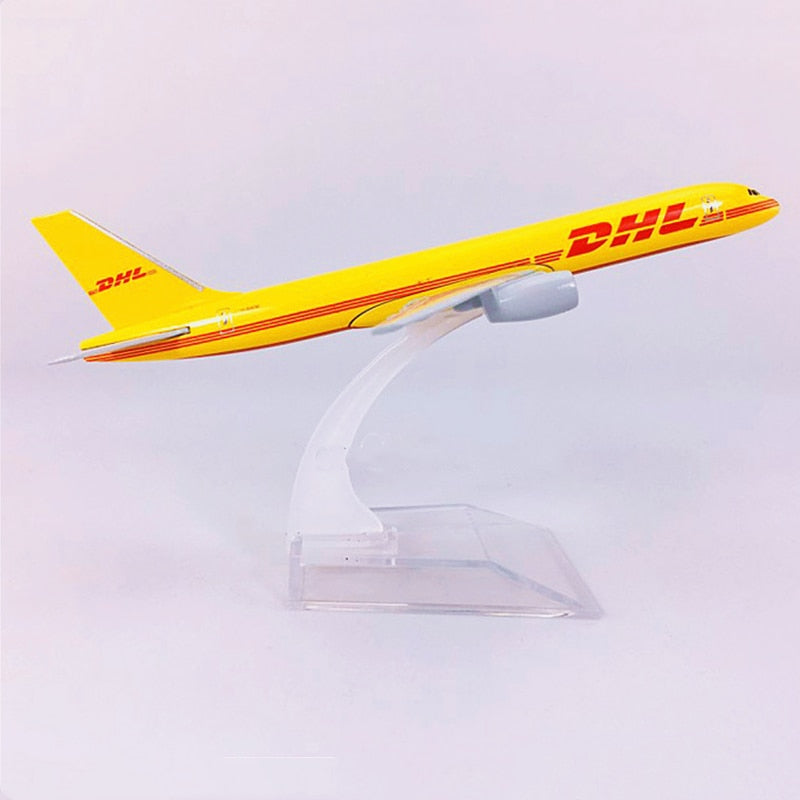 16cm/6.3" DHL B757 (NoGear)