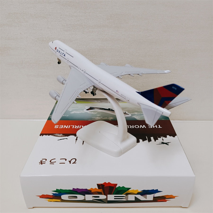 20cm/8" Delta Airlines B747 (NoGear)