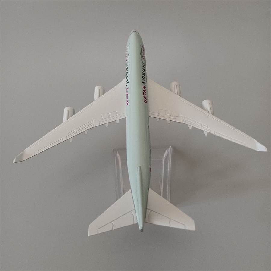 16cm/6.3" Qatar Airways B747 (NoGear)